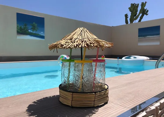 Atico Con Piscina Privada A 100M Del Mar
