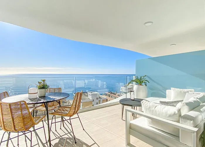 Amazing Sea Views - The Wave, Brand New Apartment