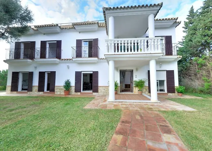 Apartamentos Costa Trafalgar