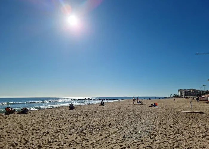 Cozy Apartment 200M From The Beach