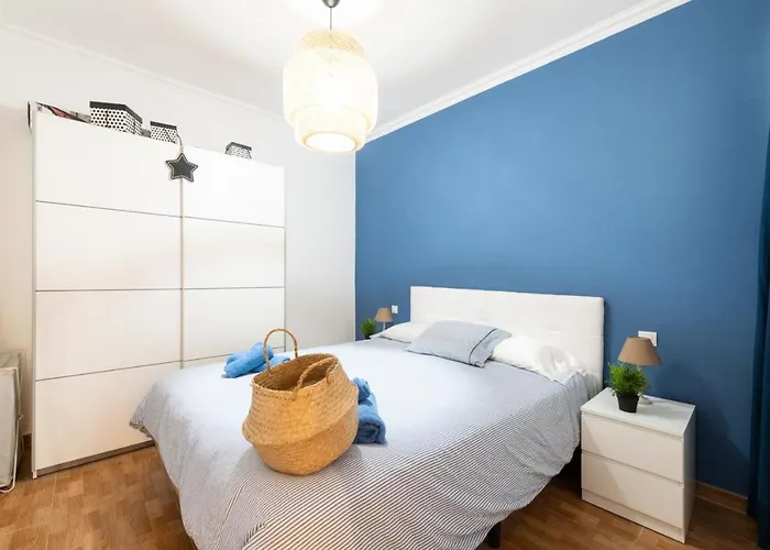 Charming 2 Rooms Apartment, 3 Beds-10 Min Walk To Las Canteras Beach