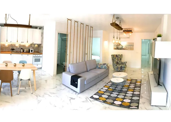 New Central 2Br Apartment 100M-To-Beach Free Parking