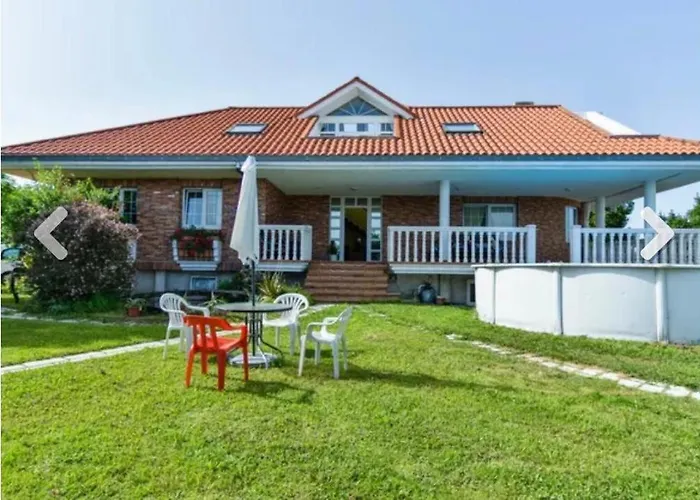 Villa Tranquila Con Piscina Y Jardin \