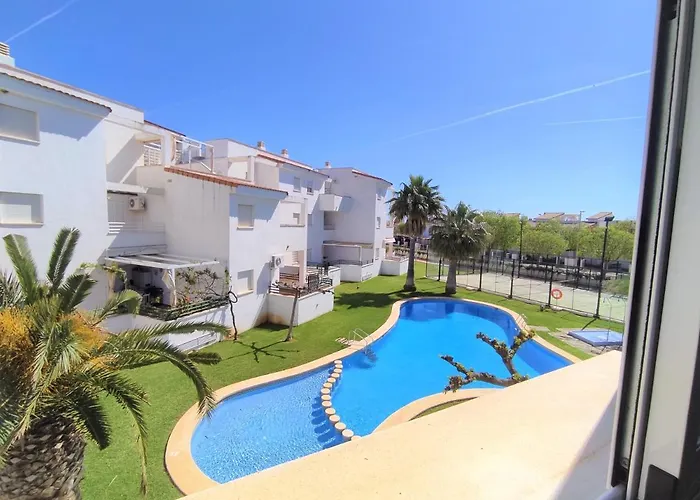 Urbanización familiar LAS BRISAS 35 TERRAZA Y PISCINA Albert Villas