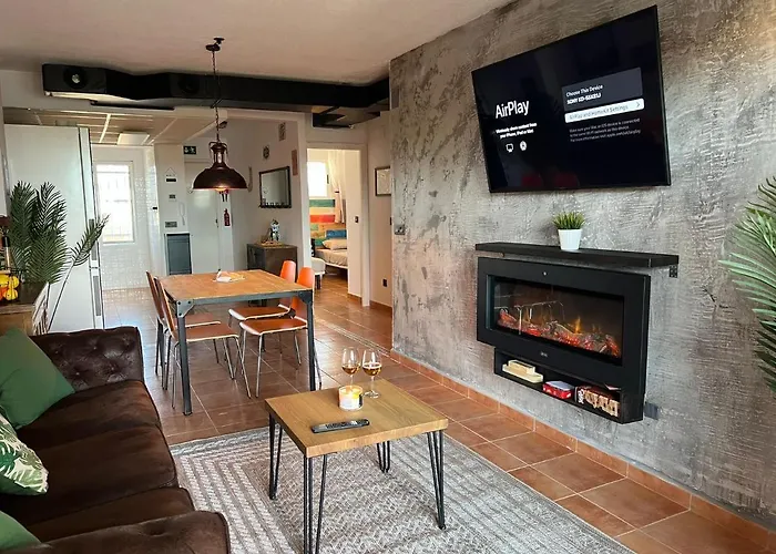 Los Nietos Apartment