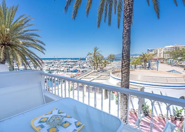 Comfortable Yacht Club Apartment