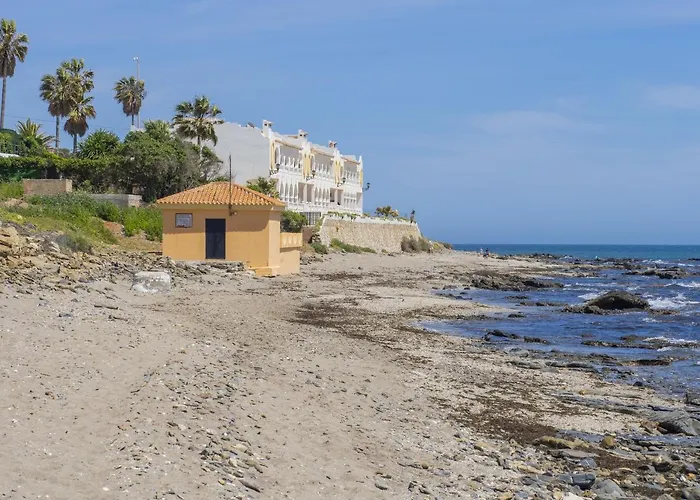 Cubo\'s Estudio Esmeralda Beach