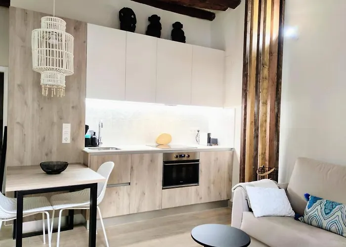 Apartaments La Rambla - La Pelu - 2 Persones