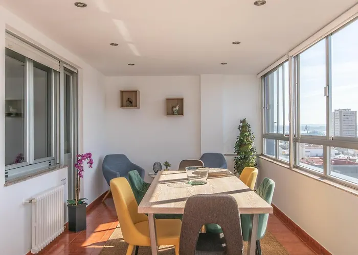Luminoso Apartamento En Cuatro Caminos