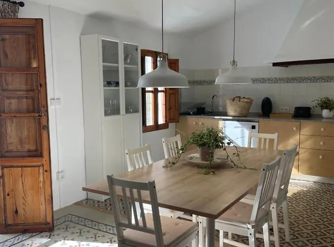 Encantadora casa con terraza a un minuto de la playa