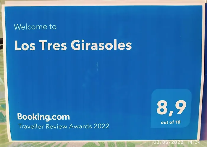 Los Tres Girasoles
