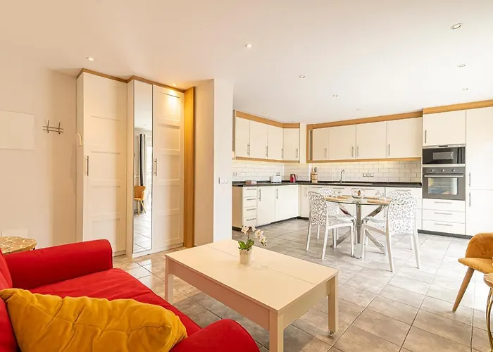Penthouse Manureva By Pajarito Holidays