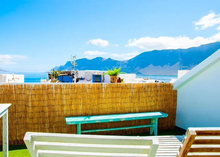Famara rooftop 1