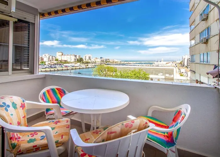 Stunning Apartment In Gandia With Kitchen