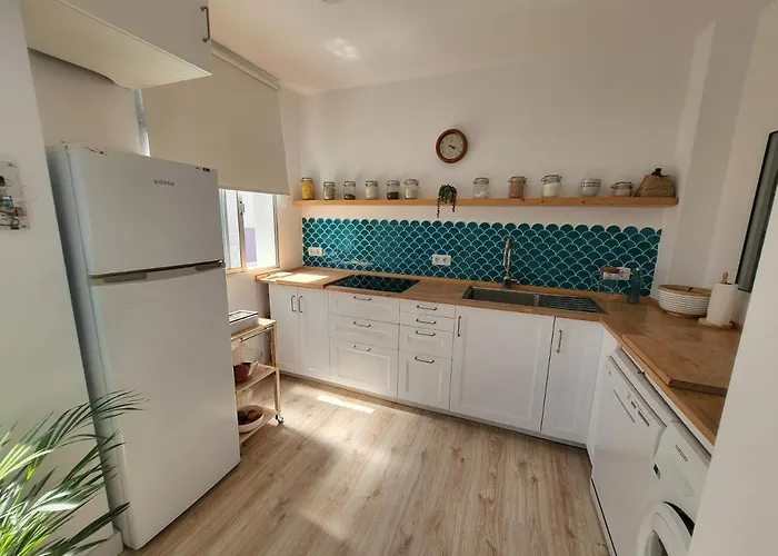 Apartamento calandria confital para 8 con terraza y BBQ próxima playa