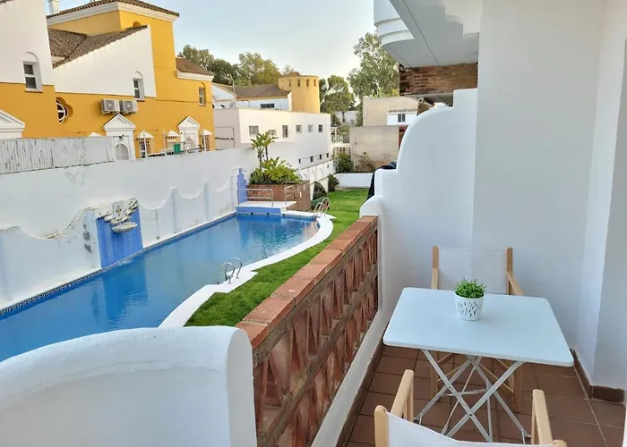 Apartamento en Rota con piscina y parking junto al mar