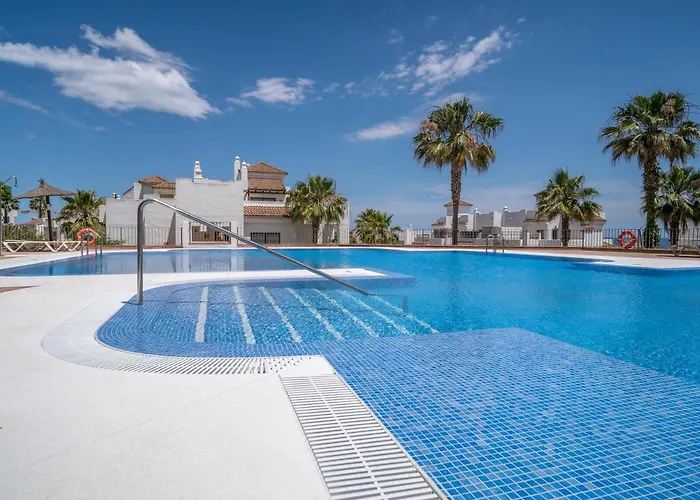 Sanders Alcaidesa - Great Two-Bedroom Apartment With Terrace