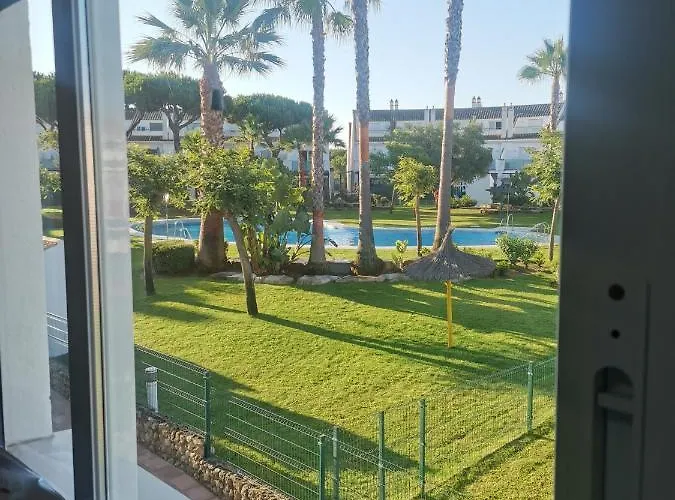 Adosado De Lujo En El Portil Playa Y Golf