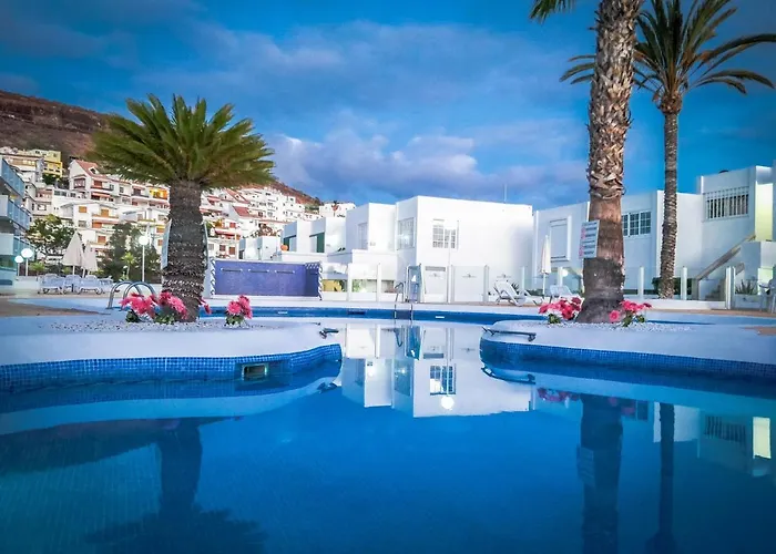 Renovated Flat With Balcony Near Las Vistas Beach