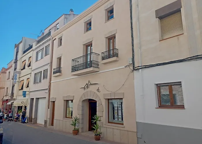 Centrally Located Two Bed Apartment In El Perello
