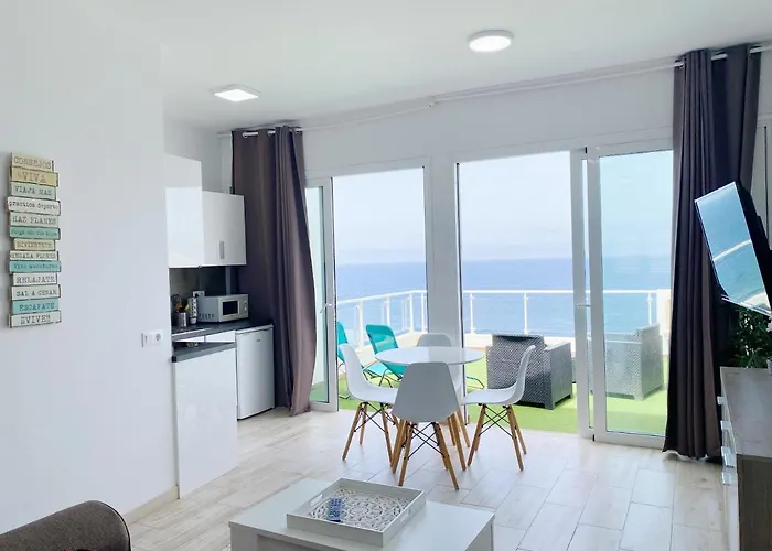 Homeforguest The Cliff House Gran Canaria With Sea Views