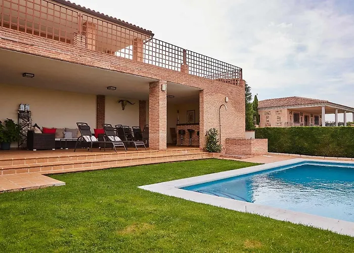 Villa Alcotan Layos By Toledo Ap