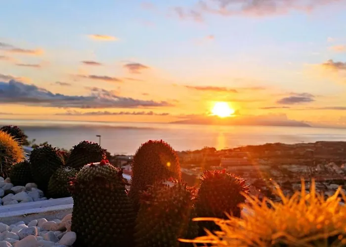 Wonderful View, Huge Terrace Solarium, Private Parking