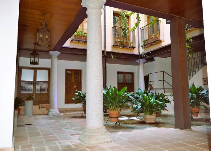 El Palacio De Nuncio