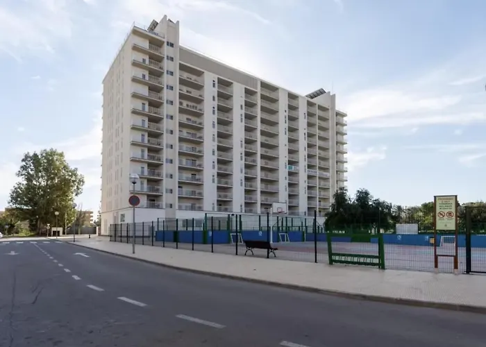 Bonito apartamento con piscina cerca de la playa.