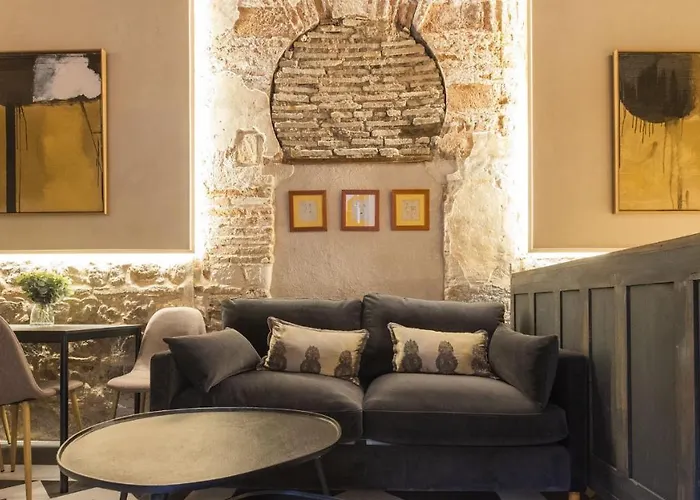 Virgen Blanca - Apartamentos Aloha Toledo