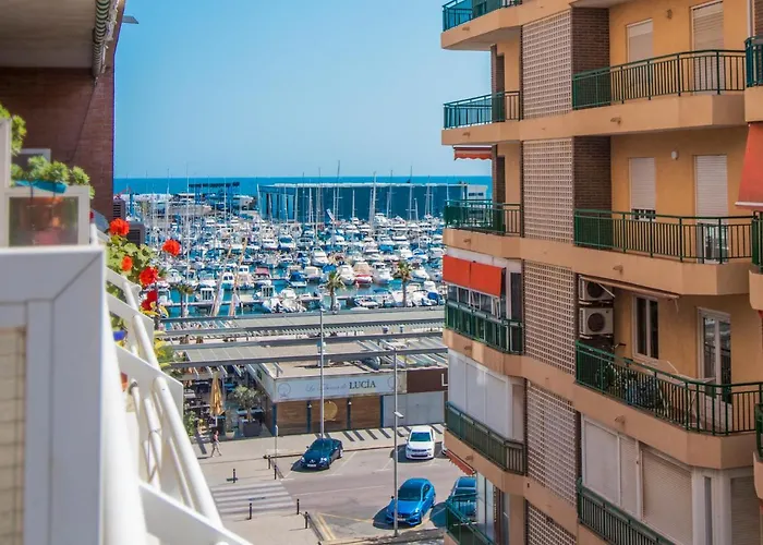 Feines Appartement Mit Hafenblick