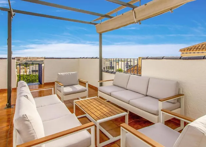 Amazing Home In Orihuela With Kitchen