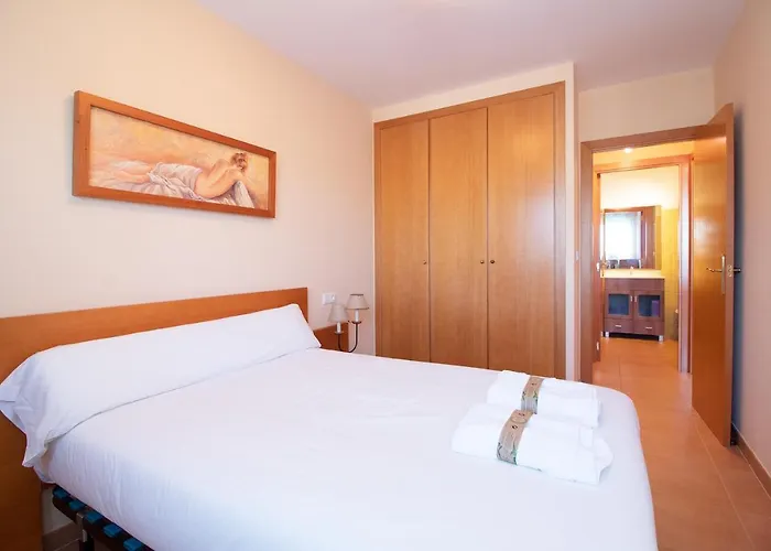 Global Properties, Apartamento En Marjal De Corinto Con Piscina