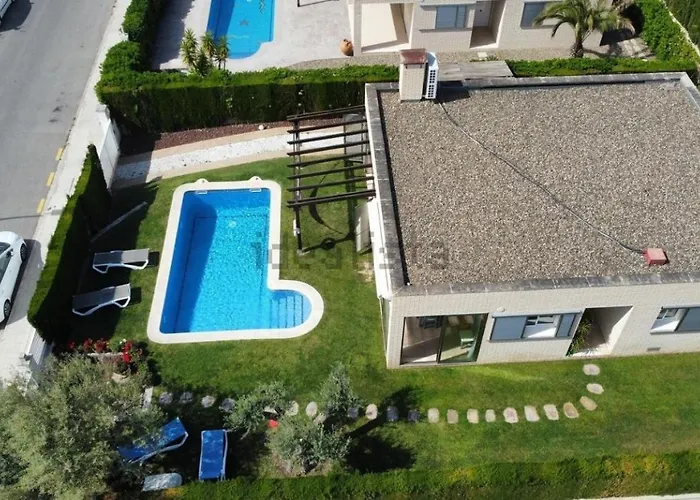 Villa Lujosa Con Spa, Piscina Y Sala De Juegos Privados