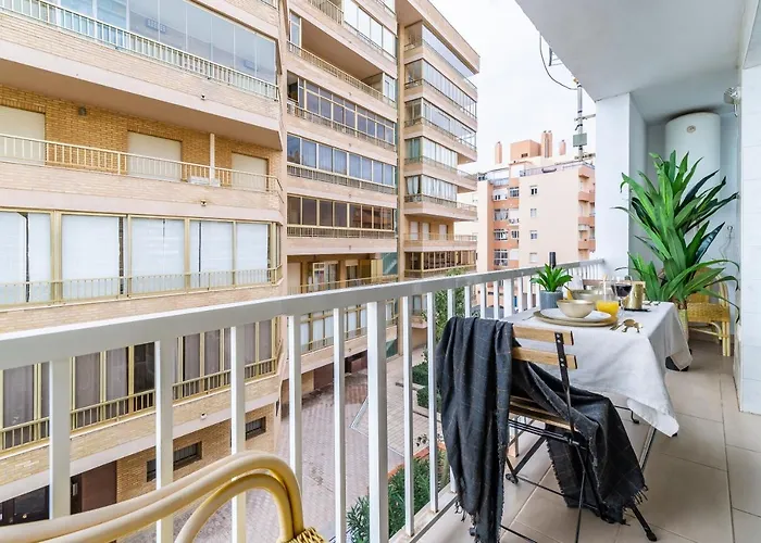 Fuengirola Paseo Maritimo Deluxe Apartment By The Beach