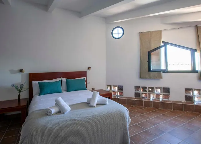 Apartamentos Turisticos Lobelia Suites
