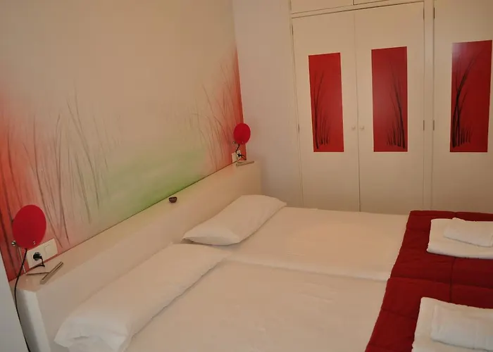 Apartamentos La Casa Pintada