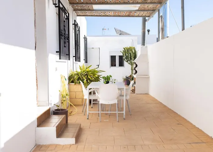 Casa Clara Vivienda Con Patio Exterior Y Barbacoa
