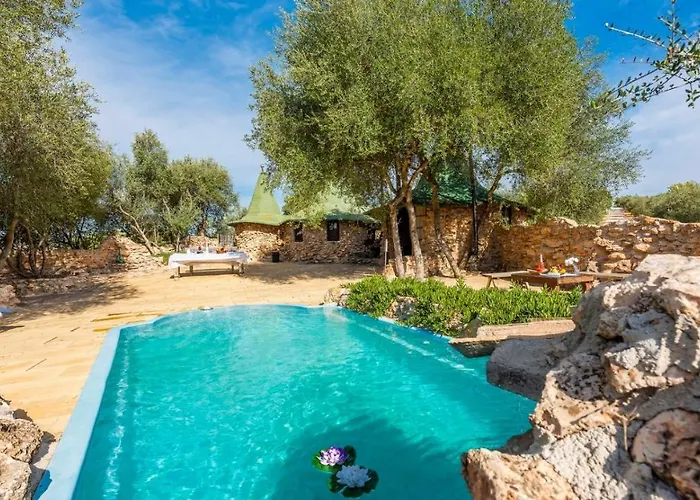 Casa De Piedra La Laguna De Tiscar Puente Genil By Ruralidays