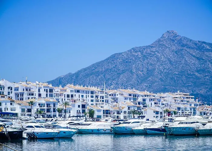Apartamento Altos De Banus II Momento