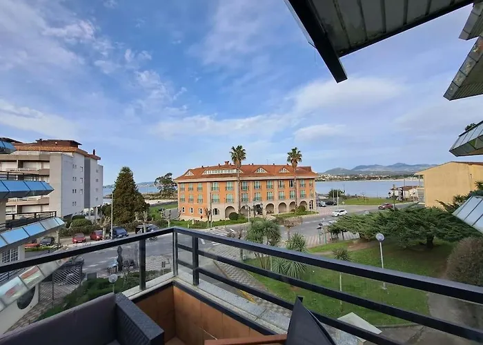 Baiona, Primera Linea De Playa Ladeira, Terraza.