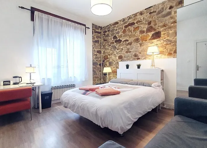2. Habitación doble a 8 km de Bilbao. Baño compartido