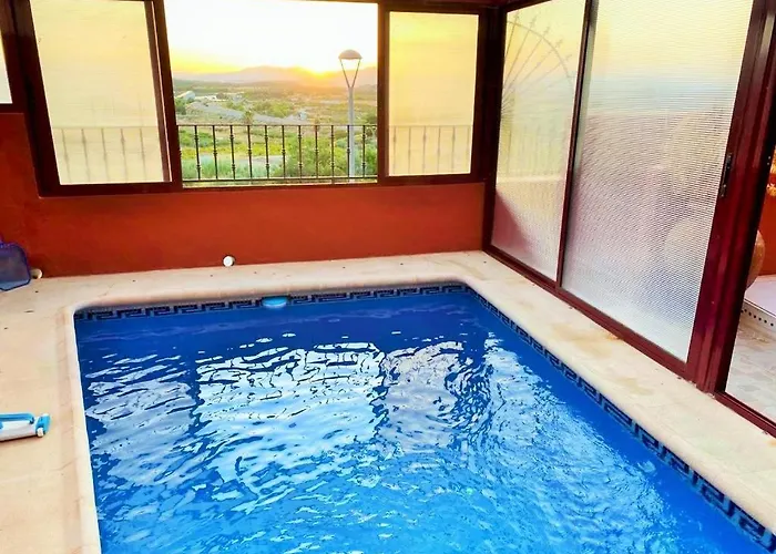 Vivienda De Estilo Rustico Con Piscina La Grana