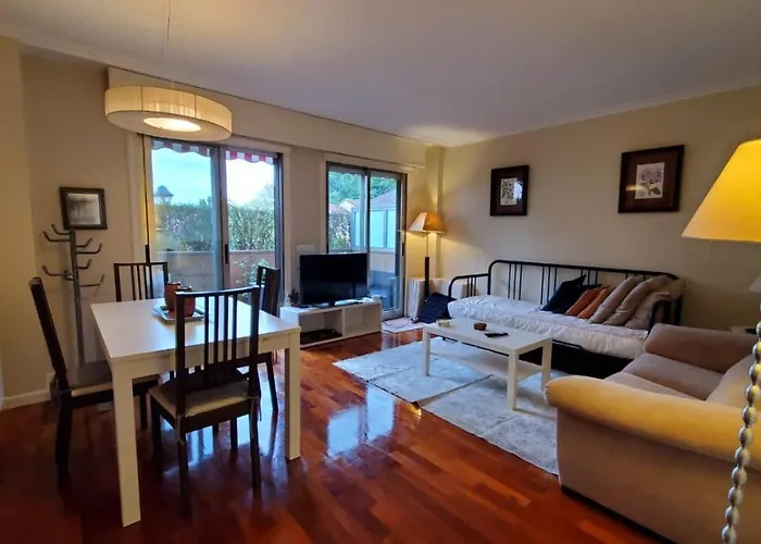Apartamento Con Terraza Y Piscina, Baiona