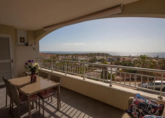 Comfortable Apartment With Amazing Sea Views