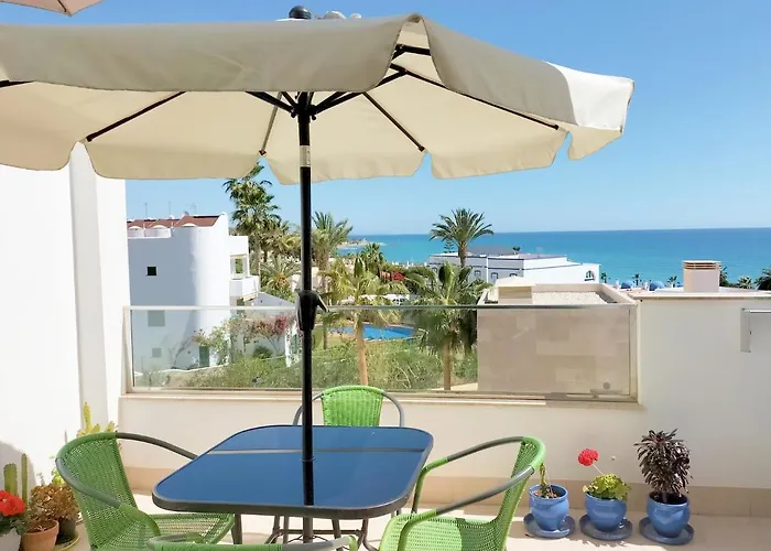 Sea View - Ultra Modern - Roof Terrace- Front Line