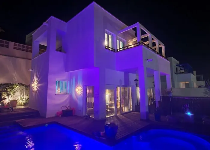 Villa Las Puertas