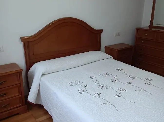 Apartamento De Dos Habitaciones En Quiroga
