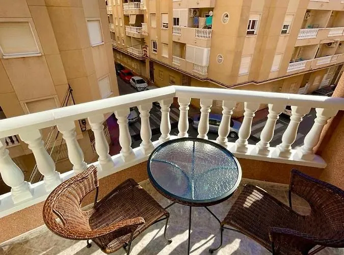 Capitan Friday Apartments