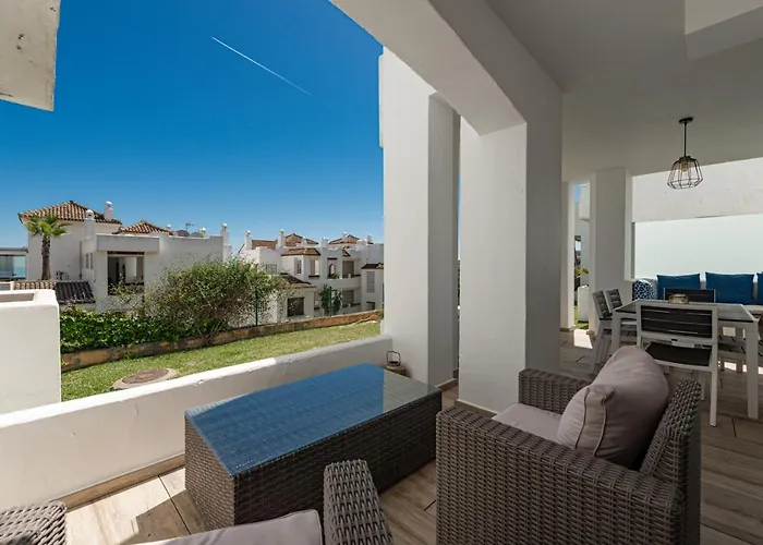 2149-Amazing Groundfloor 3 Bedrooms On Golf, Pools